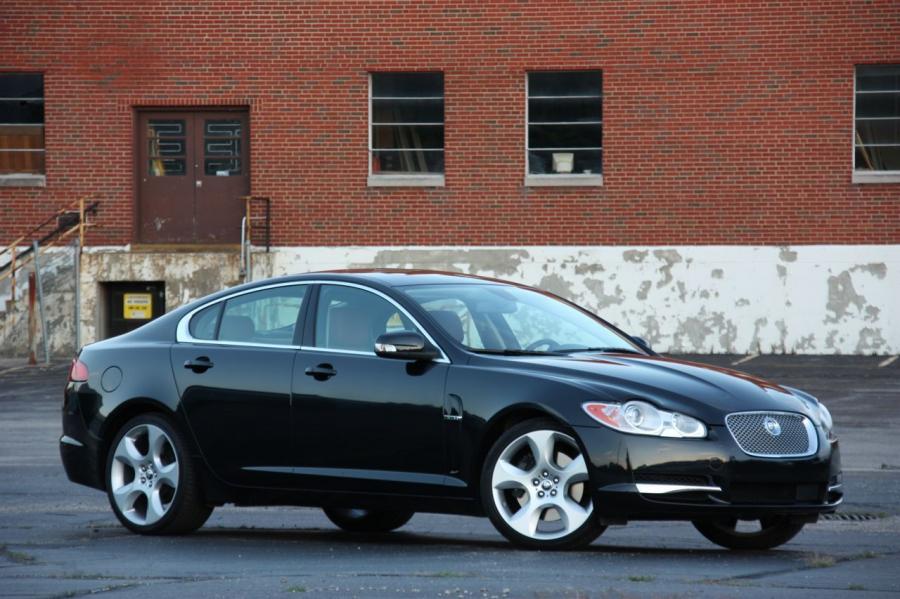  Jaguar XF Supercharged 2009 года  (фото 33 из 44)